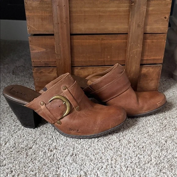 b.o.c. Suzi Brown Leather Heeled Mules Size 8 Clogs Block Heel Buckle GUC - Picture 5 of 9